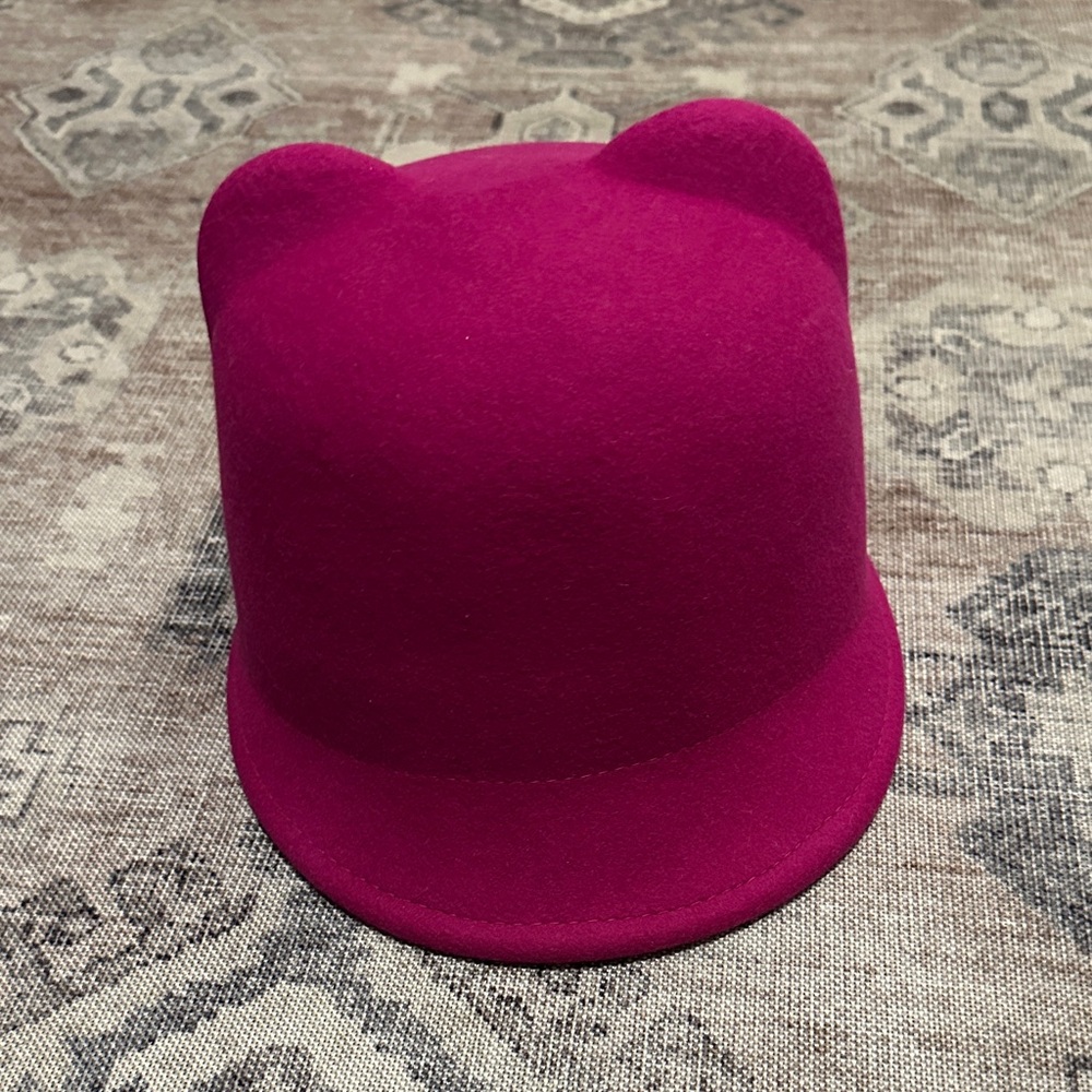 100% wool le big girls cat ear hat fuchsia sz m/l a